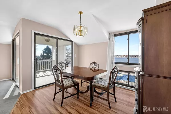 Neptune, NJ 07753,107 Riverview AVE #121C