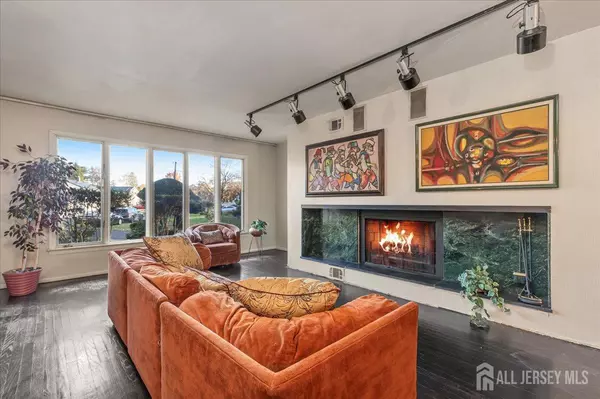 Plainfield, NJ 07060,1066 Allenwood DR