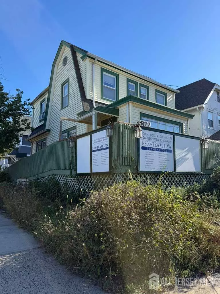 Highland Park, NJ 08904,822 Raritan AVE