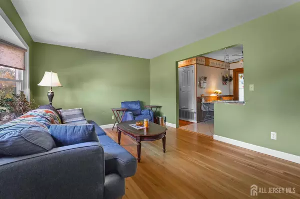 Freehold, NJ 07728,73 Broadway RD