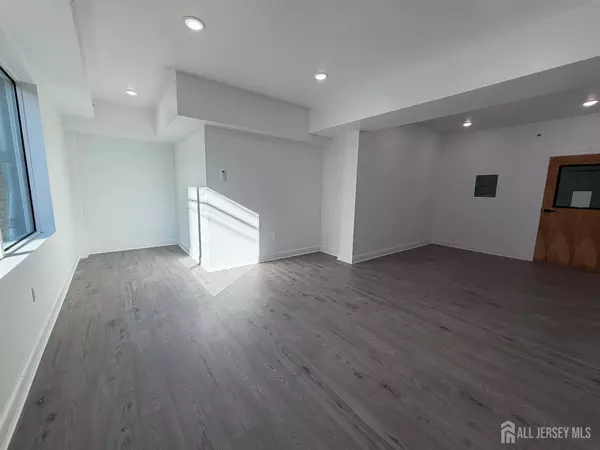 New Brunswick, NJ 08901,103 Bayard ST #ofc#4