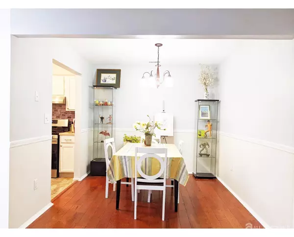 Edison, NJ 08817,137 Orlando ST