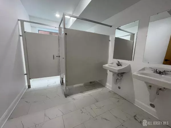 New Brunswick, NJ 08901,103 Bayard ST #ofc#5