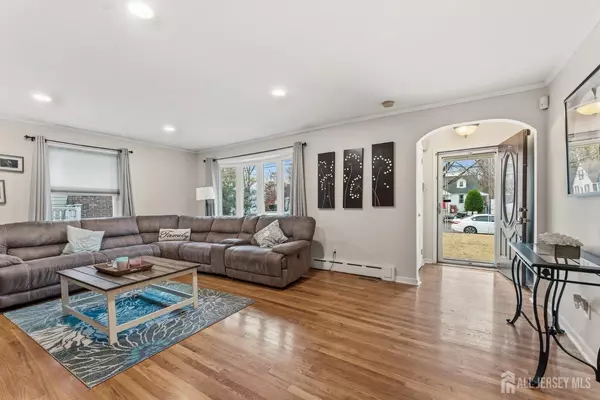 Dunellen, NJ 08812,137 3rd ST