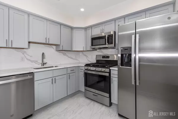 Edison, NJ 08817,1234 Waterford DR