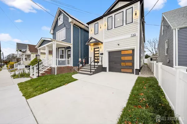 Perth Amboy, NJ 08861,720 Donald AVE
