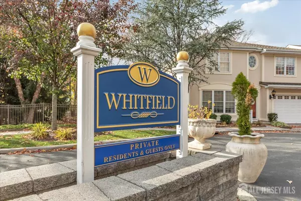 Metuchen, NJ 08840,4 Ayers CT