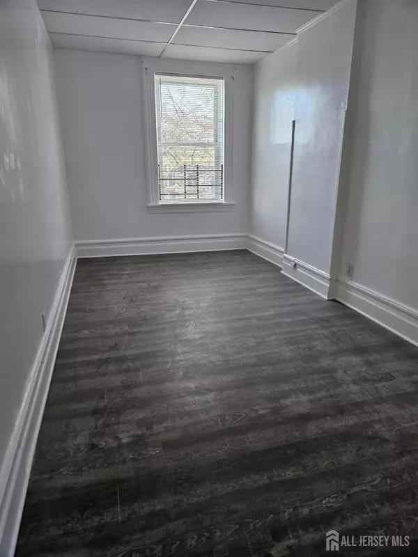 Perth Amboy, NJ 08861,110 Market ST #3E