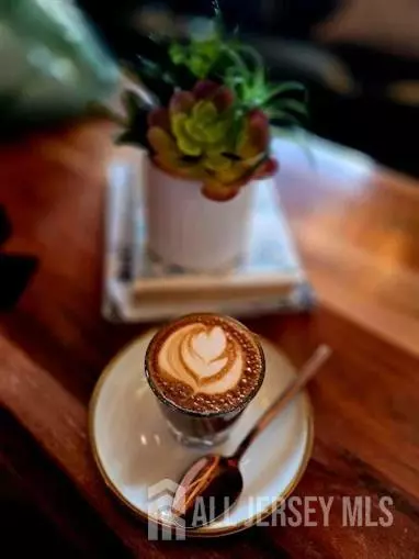 3 Old Trenton RD, Cranbury, NJ 08512