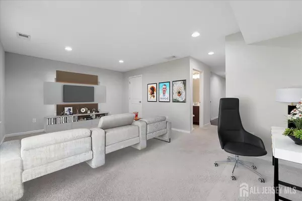 Monroe, NJ 08831,1905 John Deere LN