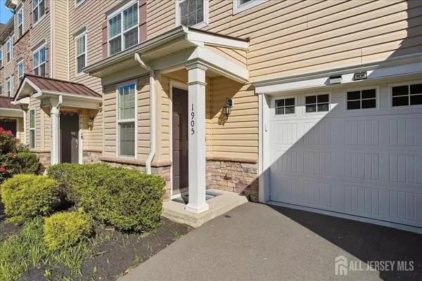 1905 John Deere LN, Monroe, NJ 08831