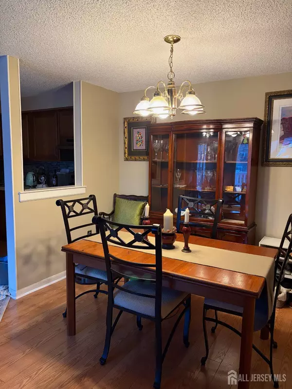 Plainsboro, NJ 08536,8408 Tamarron DR