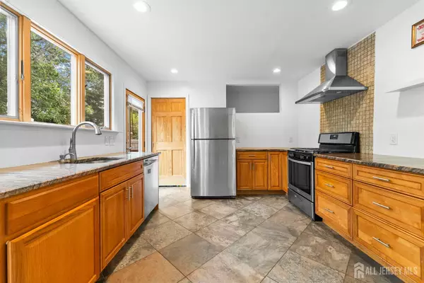 Old Bridge, NJ 08857,326 Marlboro RD