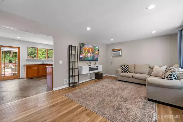 Old Bridge, NJ 08857,326 Marlboro RD