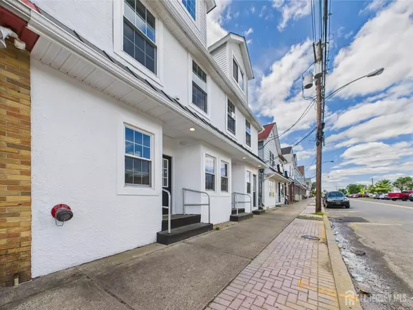 Jamesburg, NJ 08831,10 W Railroad AVE W