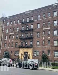 1116 Anna ST #4F, Elizabeth, NJ 07201