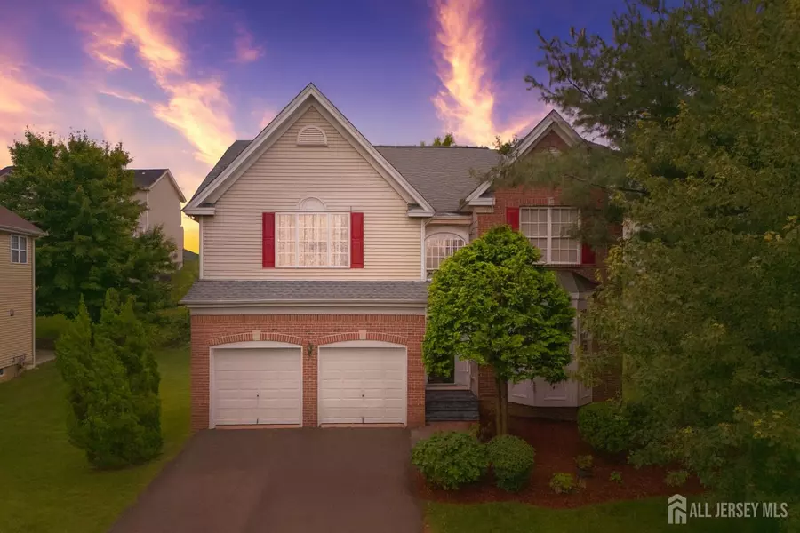 12 Fritz DR, Sayreville, NJ 08872