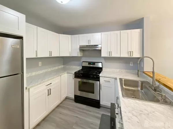 South Brunswick, NJ 08852,5062 Beech CT