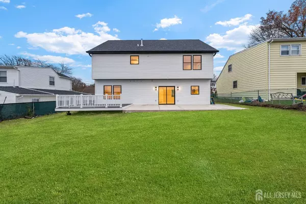 Sayreville, NJ 08859,33 Elm TER