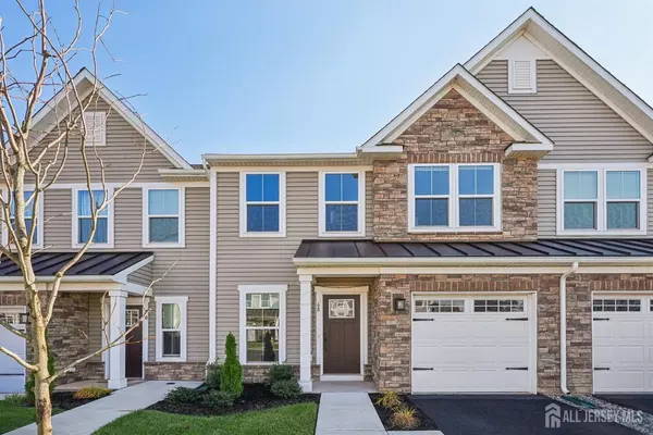 68 Owen CT, Franklin Twsp, NJ 08873