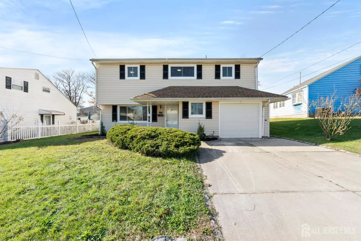 Perth Amboy, NJ 08861,795 May AVE