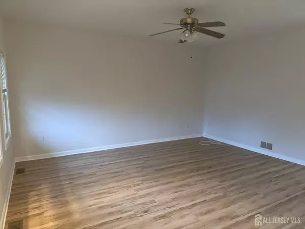 South Brunswick, NJ 08810,555 Georges RD