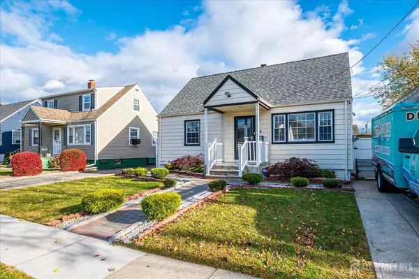 Carteret, NJ 07008,14 Linden ST