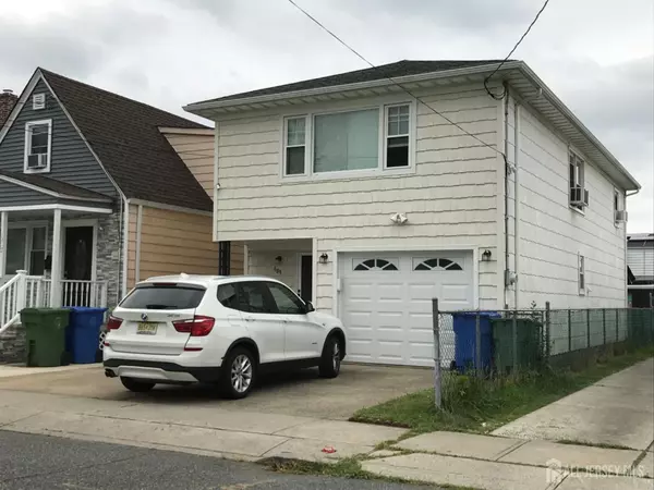 689 Mary ST, Perth Amboy, NJ 08861