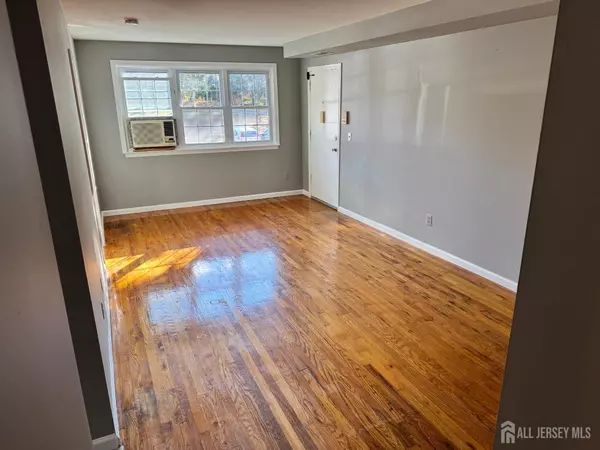 Edison, NJ 08817,23 College DR