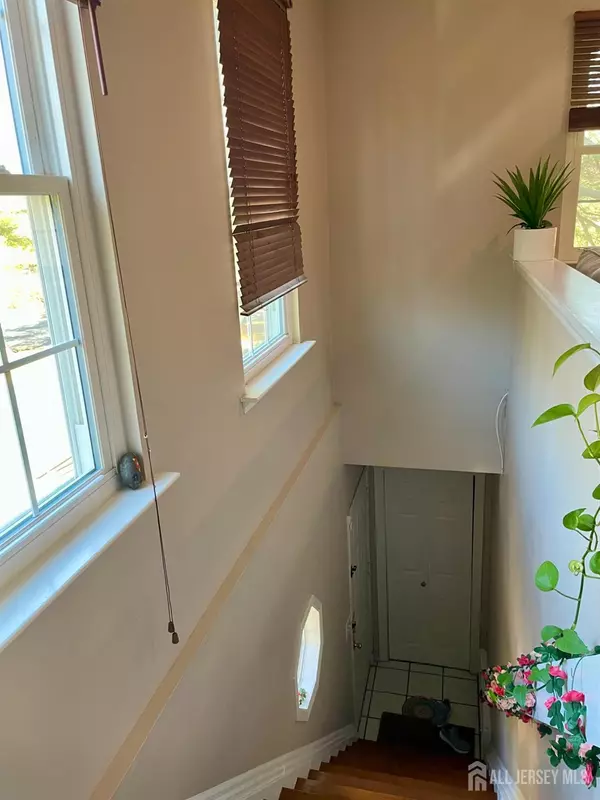 South Brunswick, NJ 08852,5192 Beech CT