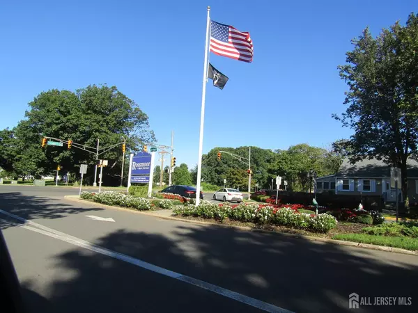 Monroe, NJ 08831,83-B Dorset LN