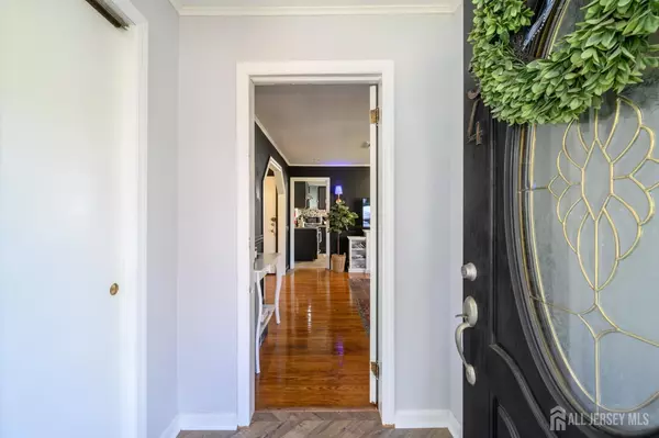 Iselin, NJ 08830,34 N Juliet ST N