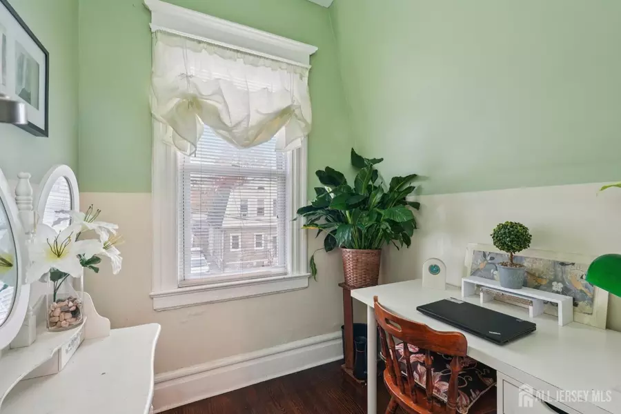 108 Washington AVE, Irvington, NJ 07111