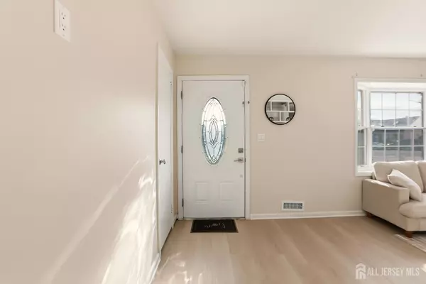 Colonia, NJ 07067,24 Frederick AVE