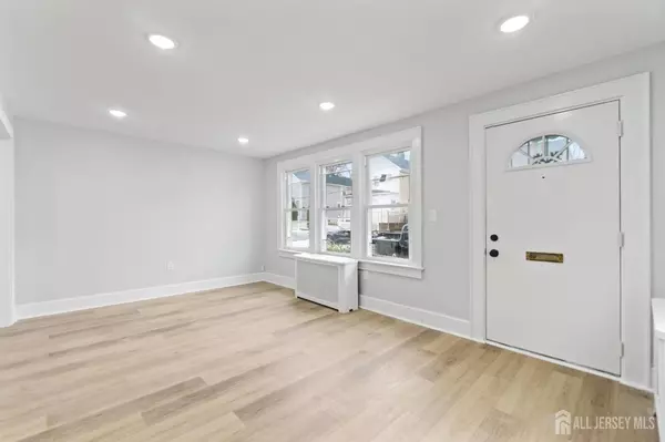 Orange, NJ 07050,326 Ogden ST