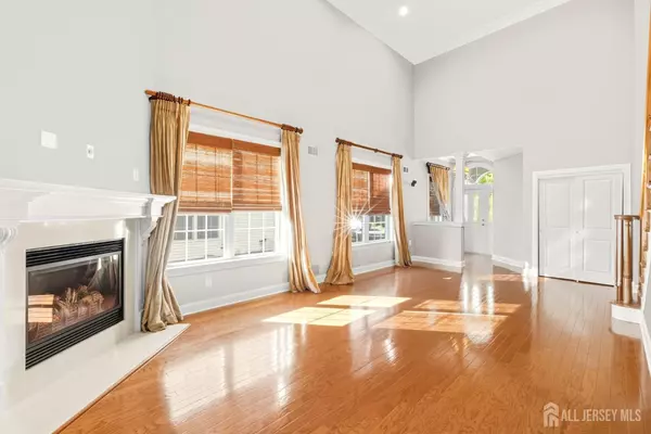 Franklin, NJ 08873,60 Saratoga CT