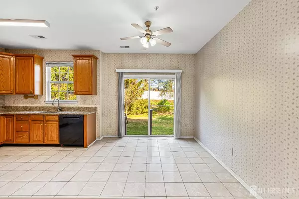 South Brunswick, NJ 08810,1209 blossom CIR