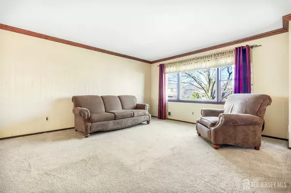 South Plainfield, NJ 07080,160 Matis ST