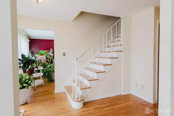 New Brunswick, NJ 08901,11 Edgeworth PL