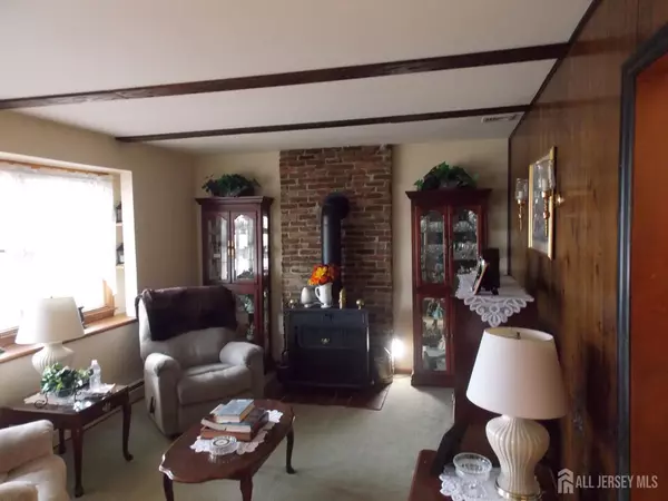 Piscataway, NJ 08854,9 Locust AVE