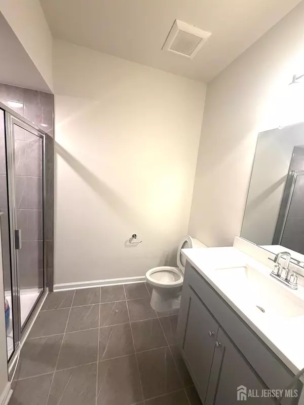 New Brunswick, NJ 08901,808 Sadie CIR