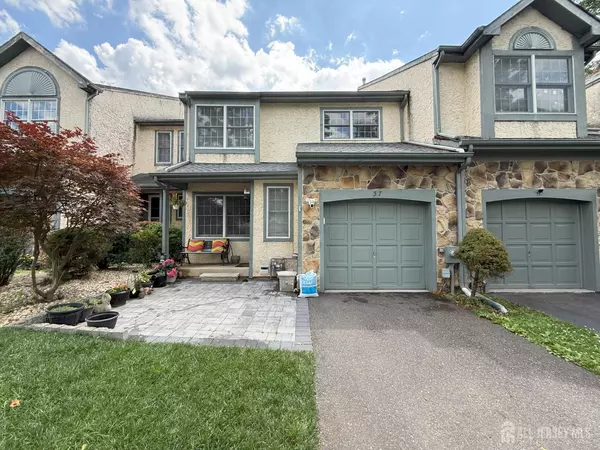 37 Dorchester DR, East Brunswick, NJ 08816