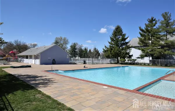 Plainsboro, NJ 08536,1018 Aspen DR