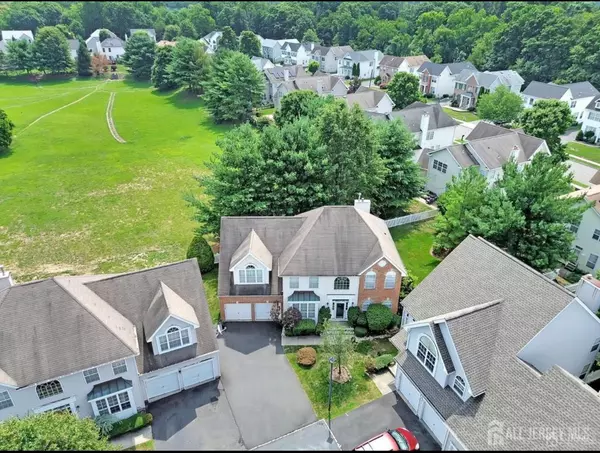 North Brunswick, NJ 08902,46 Pin Oak DR