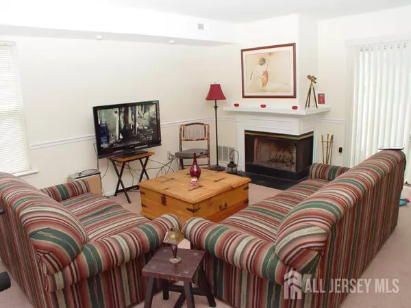 Franklin, NJ 08873,68 Winchester WAY