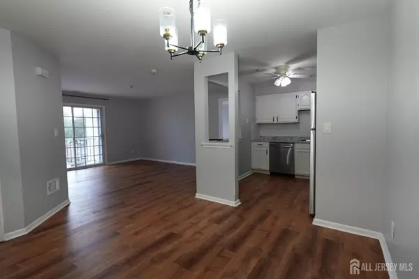 Edison, NJ 08817,421 Waterford DR