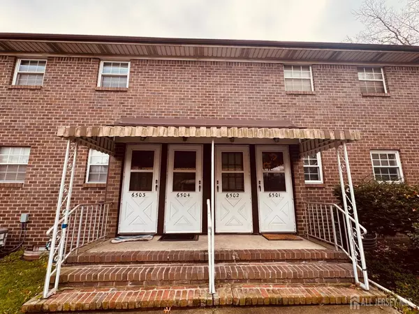 6501 Avenue C, Edison, NJ 08837