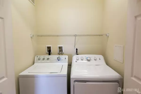 Hamilton, NJ 08619,1443 Sierra DR