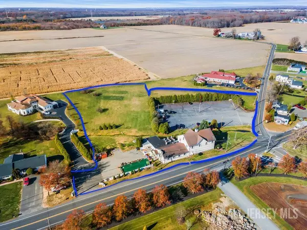 Monroe, NJ 08831,146 Applegarth RD