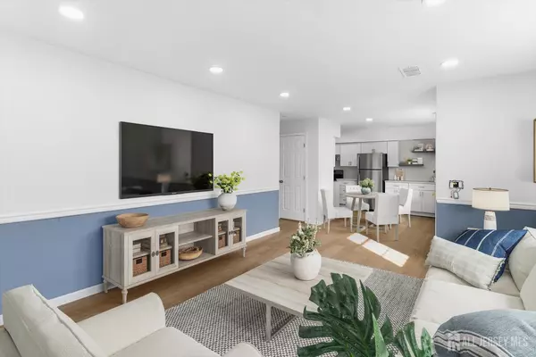 Old Bridge, NJ 07747,4 Hawaii CT #B